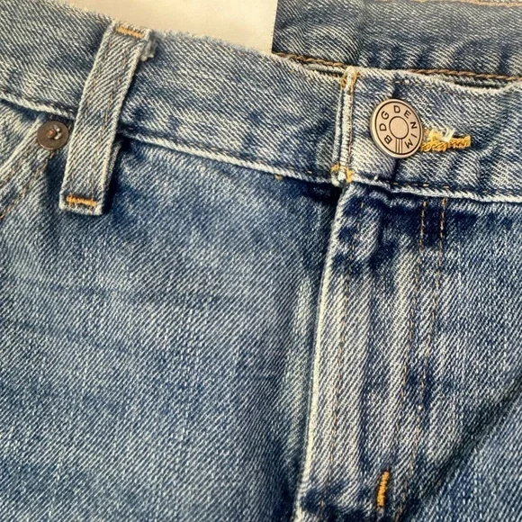 NEW BDG Slim BF Boy Friend Medium Wash Denim Jean Size 26 W Blue Low Rise - Picture 7 of 11